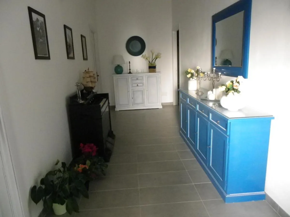 B&B And Home Restaurant La Casa Del Pescatore SantʼAnna Arresi Ιταλία